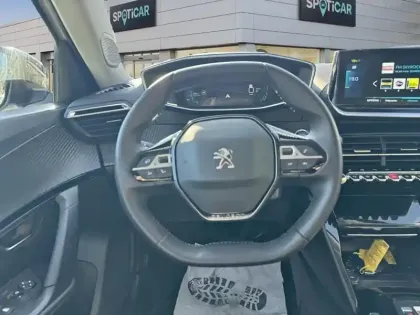 Photo 11 Peugeot 2008  Electrique 136 ch Roadtrip