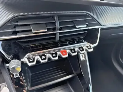 Photo 12 Peugeot 208  PureTech 75 S&S BVM5 Active