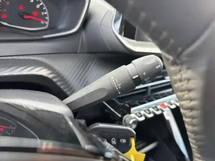 Photo 17 Peugeot 208  PureTech 75 S&S BVM5 Active