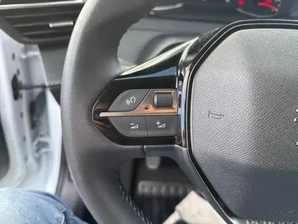 Photo 18 Peugeot 208  PureTech 75 S&S BVM5 Active