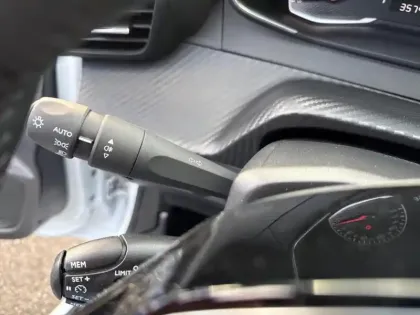 Photo 16 Peugeot 208  PureTech 75 S&S BVM5 Active