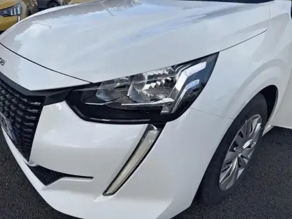 Photo 13 Peugeot 208  PureTech 75 S&S BVM5 Active