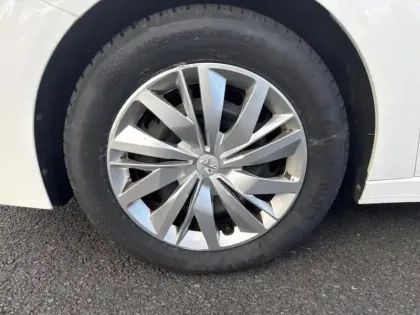 Photo 14 Peugeot 208  PureTech 75 S&S BVM5 Active