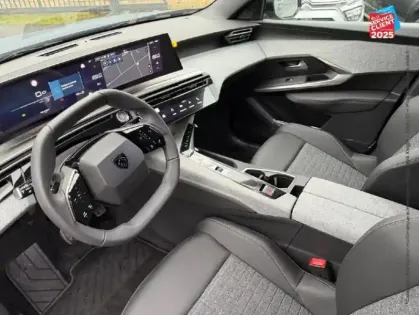 Photo 14 Peugeot 3008  1.2 Hybrid 145ch Allure e-DCS6