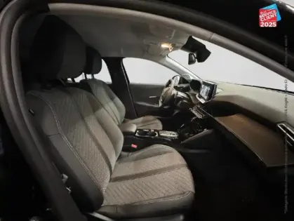 Photo 4 Peugeot 208  1.2 Hybrid 110ch Allure e-DCS6