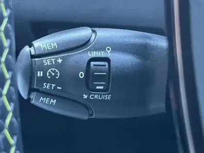 Photo 10 Peugeot 2008  1.2 PureTech 130ch S&S GT EAT8