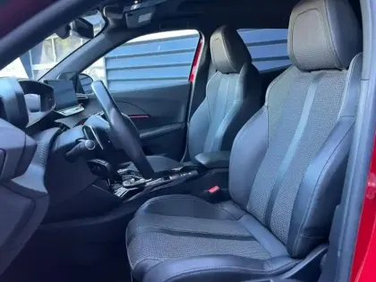 Photo 6 Peugeot 2008  1.2 PureTech 130ch S&S GT EAT8