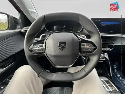 Photo 11 Peugeot 208  1.2 Hybrid 110ch Envy e-DCS6