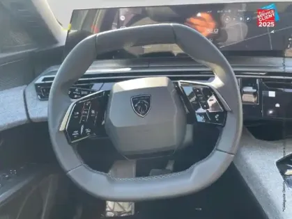 Photo 11 Peugeot 3008  1.2 Hybrid 145ch Allure e-DCS6