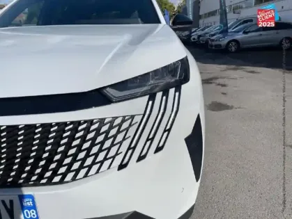 Photo 12 Peugeot 3008  1.2 Hybrid 145ch Allure e-DCS6