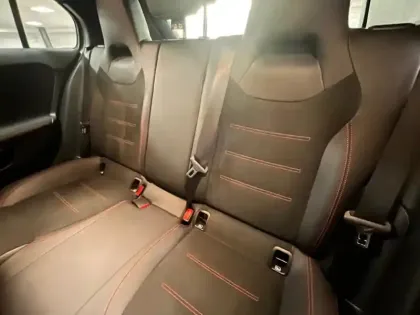 Photo 12 Mercedes Classe A 200 AMG Line