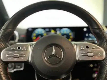 Photo 7 Mercedes Classe A 200 AMG Line