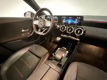 Photo 23 Mercedes Classe A 200 AMG Line