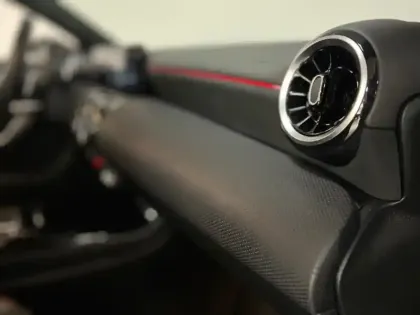 Photo 16 Mercedes Classe A 200 AMG Line