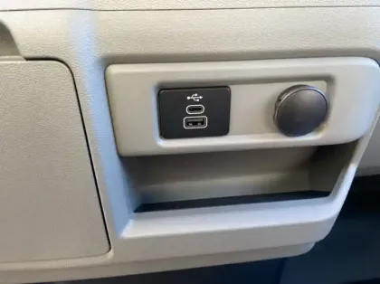 Photo 19 Ford Transit Custom Fg 320 L1H1 2.5 Duratec 232ch Hybride rechargeable Limited CVT