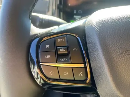 Photo 15 Ford Transit Custom Fg 320 L1H1 2.5 Duratec 232ch Hybride rechargeable Limited CVT