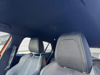 Photo 24 Peugeot 2008  PureTech 130 S&S BVM6 GT