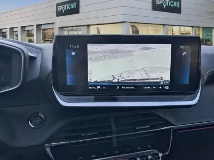 Photo 21 Peugeot 2008  PureTech 130 S&S BVM6 GT