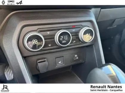 Photo 10 Dacia Jogger  1.6 hybrid 140ch Extreme 5 places