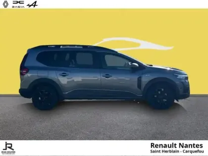 Photo 4 Dacia Jogger  1.6 hybrid 140ch Extreme 5 places