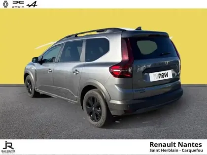 Photo 5 Dacia Jogger  1.6 hybrid 140ch Extreme 5 places