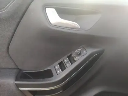 Photo 7 Ford Puma  1.0 EcoBoost 125ch S&S mHEV Titanium Business Powershift