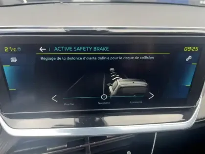 Photo 8 Peugeot 208 II Electrique Allure