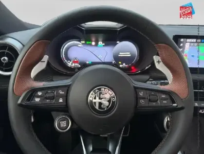 Photo 11 Alfa Romeo Tonale  1.5 Ibrida 160ch Intensa TCT