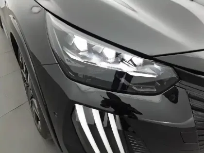 Photo 36 Peugeot 208  Hybrid 110 e-DCS6