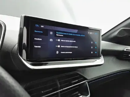 Photo 42 Peugeot 208  Hybrid 110 e-DCS6