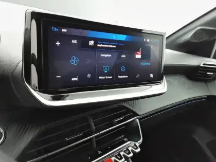 Photo 41 Peugeot 208  Hybrid 110 e-DCS6