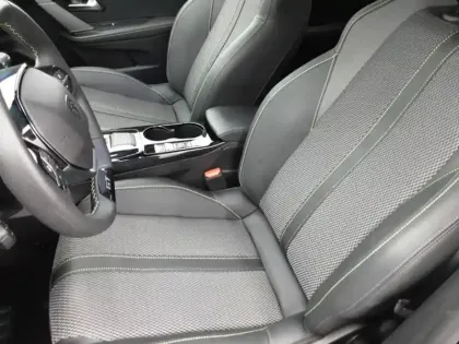 Photo 31 Peugeot 208  Hybrid 110 e-DCS6