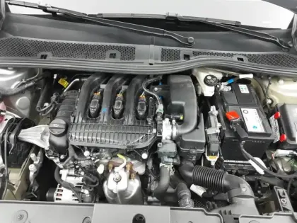 Photo 14 Peugeot 208  PureTech 75 S&S BVM5