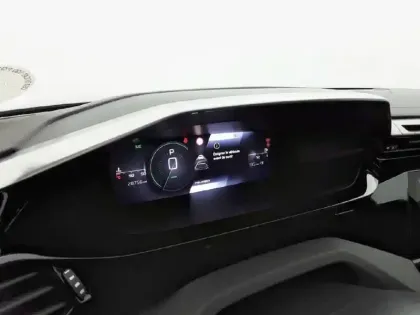 Photo 9 Peugeot 408  Hybrid 136 e-DCS6