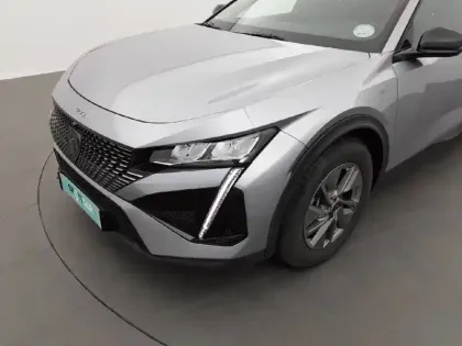 Photo 15 Peugeot 408  Hybrid 136 e-DCS6