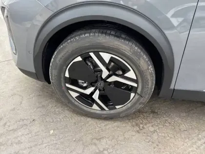 Photo 33 Peugeot 2008  Hybrid 145 e-DCS6