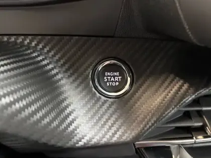 Photo 41 Peugeot 2008  Hybrid 145 e-DCS6