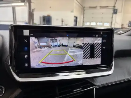 Photo 39 Peugeot 2008  Hybrid 145 e-DCS6