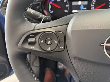 Photo 22 Opel Corsa  1.2 Turbo Hybrid 110 ch e-DCT6