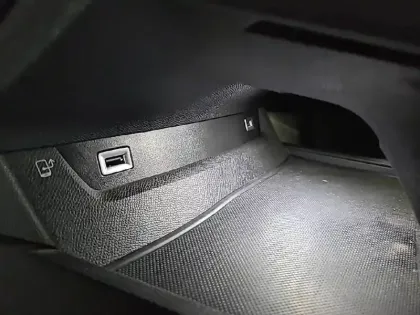 Photo 62 Peugeot 508  SW Hybrid 225 e-EAT8