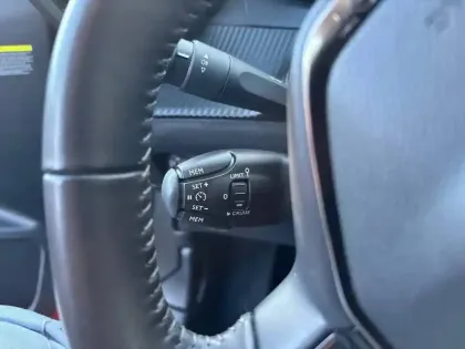 Photo 21 Peugeot 2008  PureTech 100 S&S BVM6