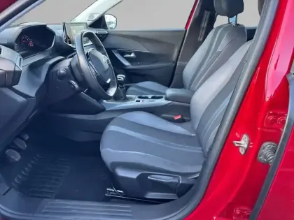 Photo 10 Peugeot 2008  PureTech 100 S&S BVM6