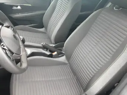 Photo 10 Peugeot 208  PureTech 75 S&S BVM5