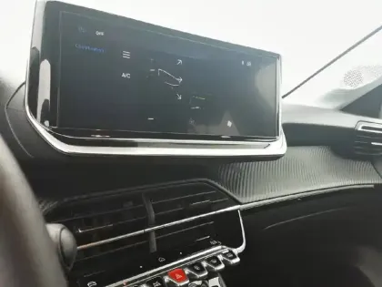 Photo 20 Peugeot 208  PureTech 75 S&S BVM5