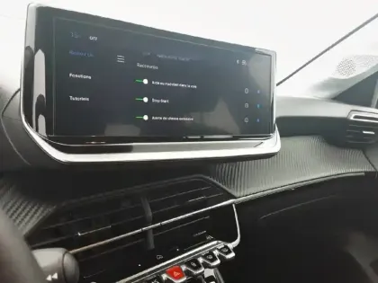 Photo 19 Peugeot 208  PureTech 75 S&S BVM5