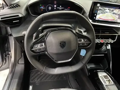 Photo 28 Peugeot 208  Hybrid 110 e-DCS6