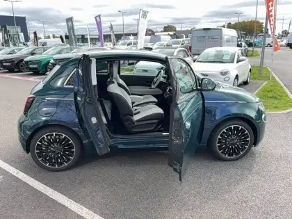 Photo 83 Fiat 500  3+1 e 118 ch