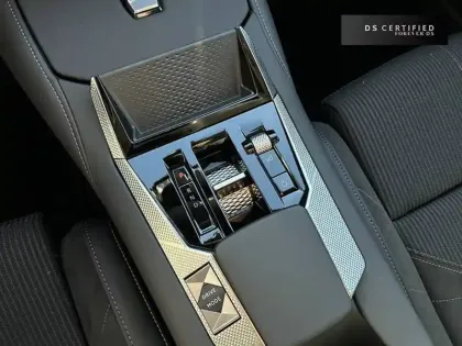 Photo 33 DS DS 4 N°4 E-Tense