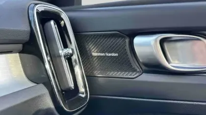 Photo 31 Volvo Xc40  B3 163 ch DCT7