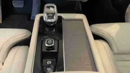 Photo 38 Volvo Xc90  T8 AWD Hybride Rechargeable 455 ch Geartronic 8 7pl